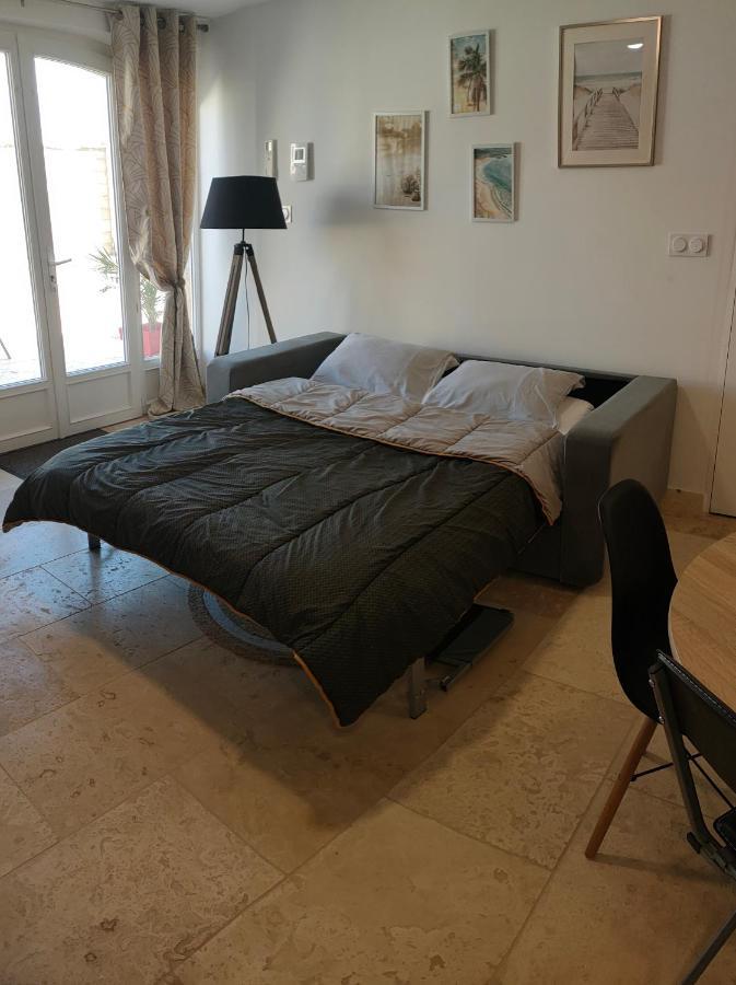 Appartement Dans Mas Provencal Arles Exterior photo